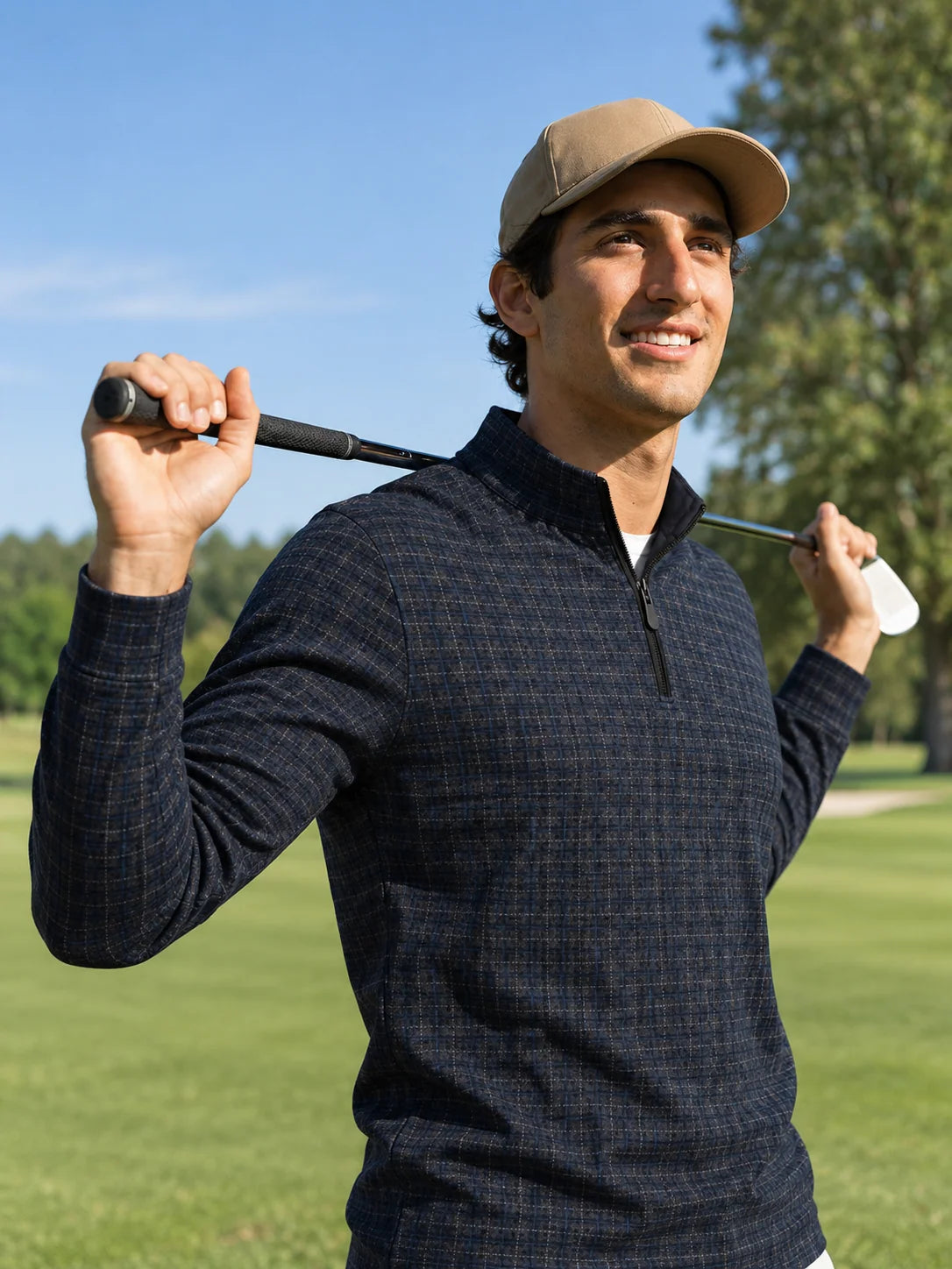 Marineblauer Karo-Performance-Golfpullover mit kurzem Reißverschluss