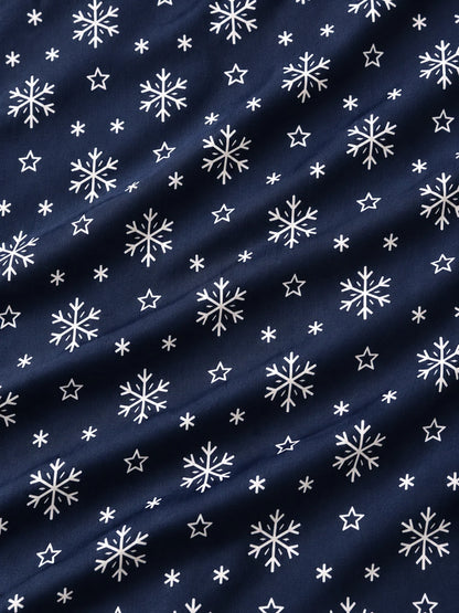 Golfpullover in Marineblau mit weihnachtlichem Schneeflockenmuster und Viertelreißverschluss