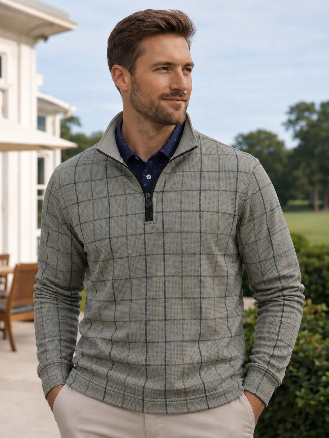 Golf-Pullover mit Viertelreißverschluss und Fensterkaromuster in Salbeigrau