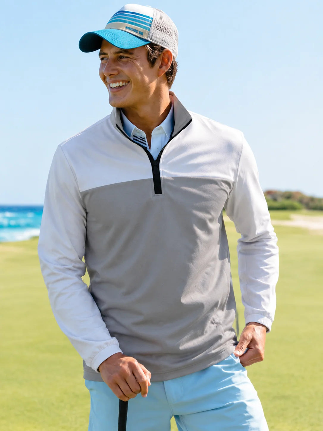 Grauer Golf-Pullover mit Farbblockdesign und kurzem Reißverschluss