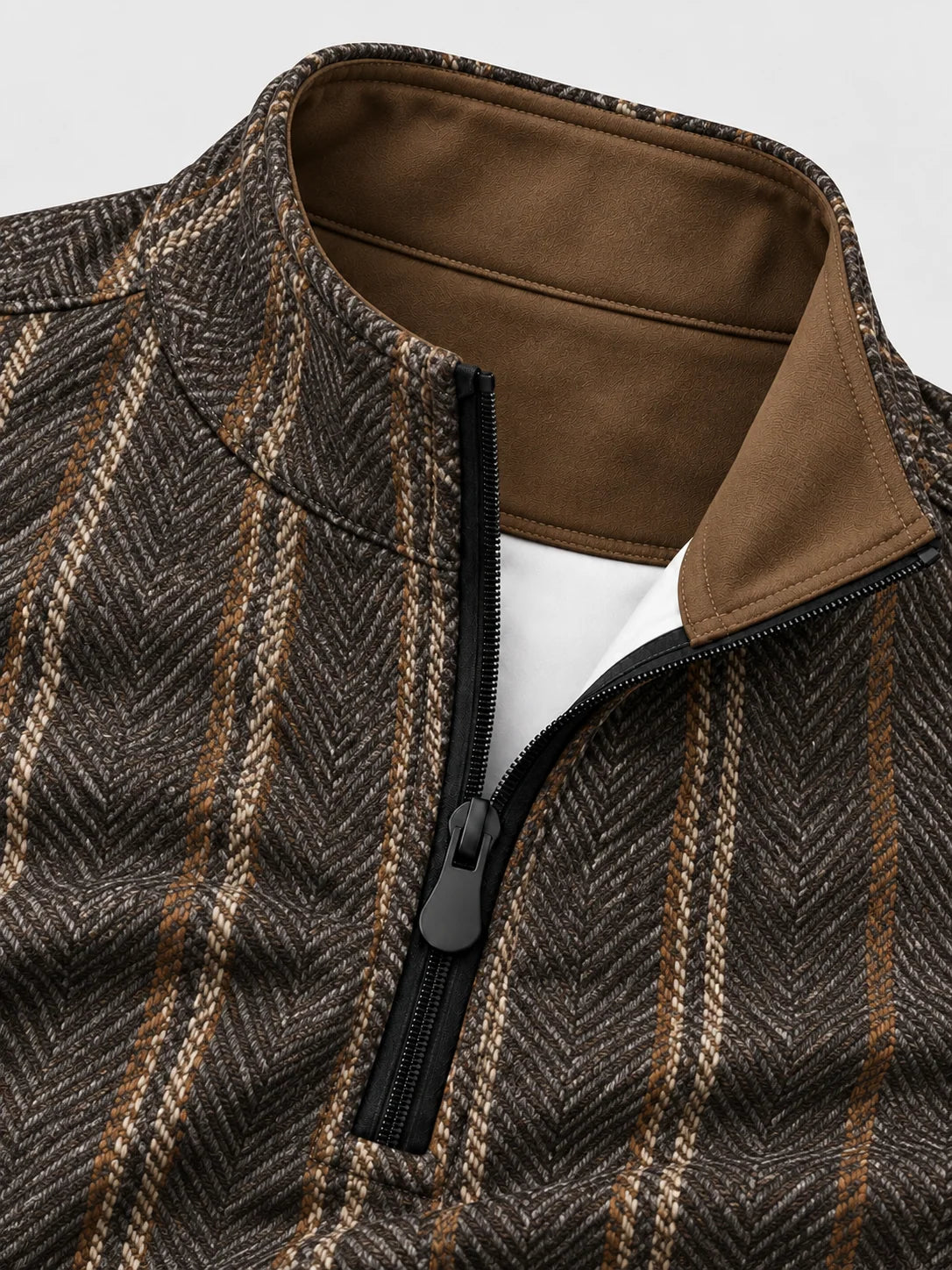Golf-Pullover aus Funktionsmaterial in Anthrazitbraun mit Fischgrätstreifenmuster und Viertelreißverschluss