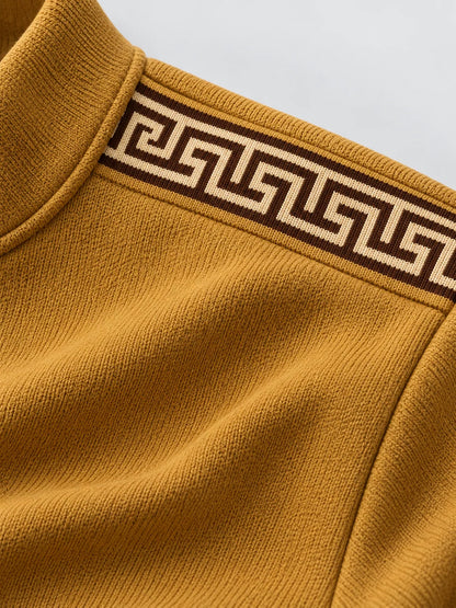 Senfgelber Performance-Pullover mit griechischem Mäandermuster und Viertelreißverschluss