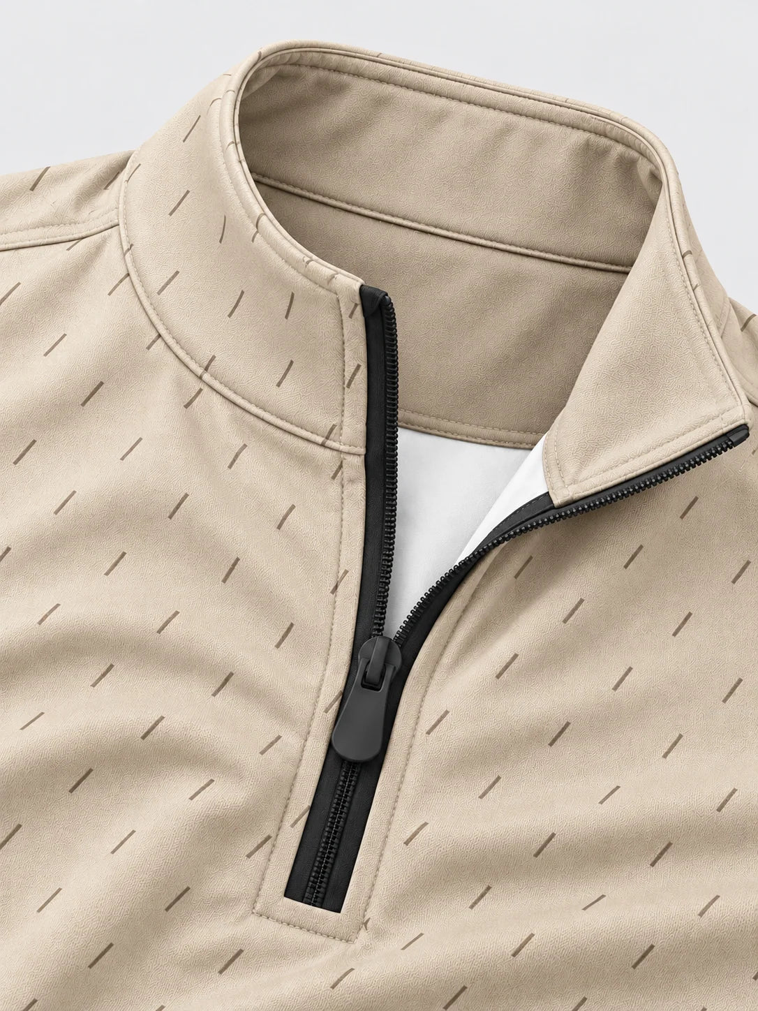 Performance-Golfpullover in Elfenbeinbeige mit feinem Strichmuster und Viertelreißverschluss