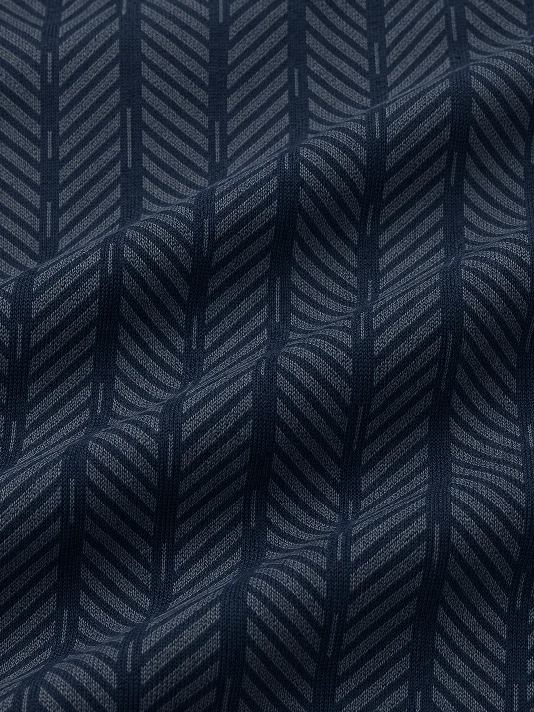 Golfpullover mit Fischgrätmuster in Marineblau, Funktionsmaterial und Viertelreißverschluss
