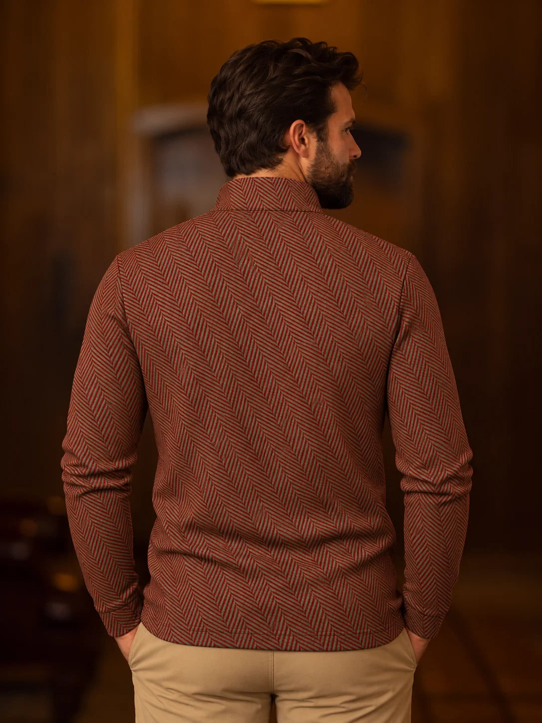 Golfpullover in Burgunderrot und Olivgrün mit Fischgrätmuster und Viertelreißverschluss