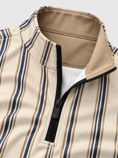 Cremefarbener Golfpullover für Herren mit marineblauem Längsstreifenmuster und Viertelreißverschluss