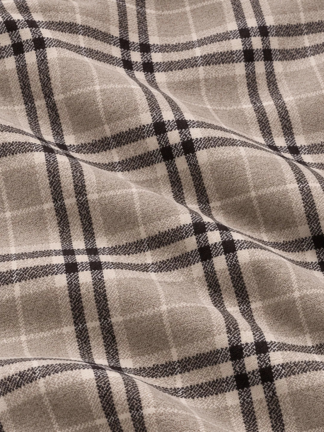 Golf-Pullover mit Viertelreißverschluss und Karomuster in Taupe