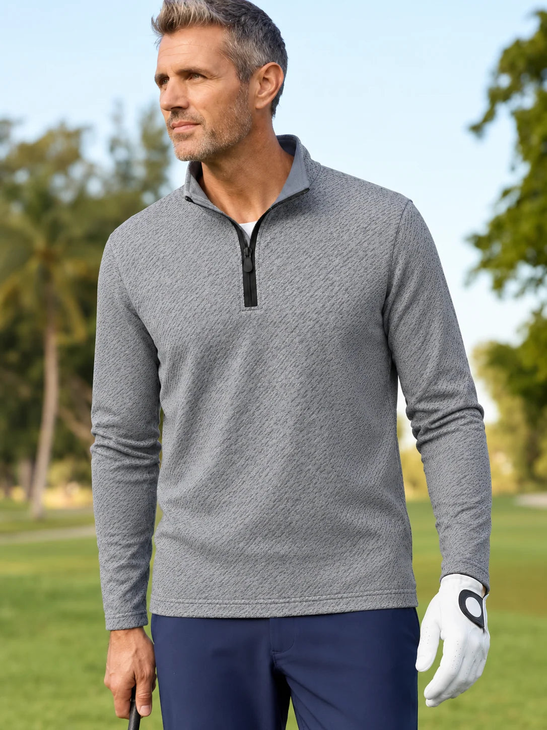 Golf-Pullover mit Viertelreißverschluss und diagonaler Struktur in Hellgrau