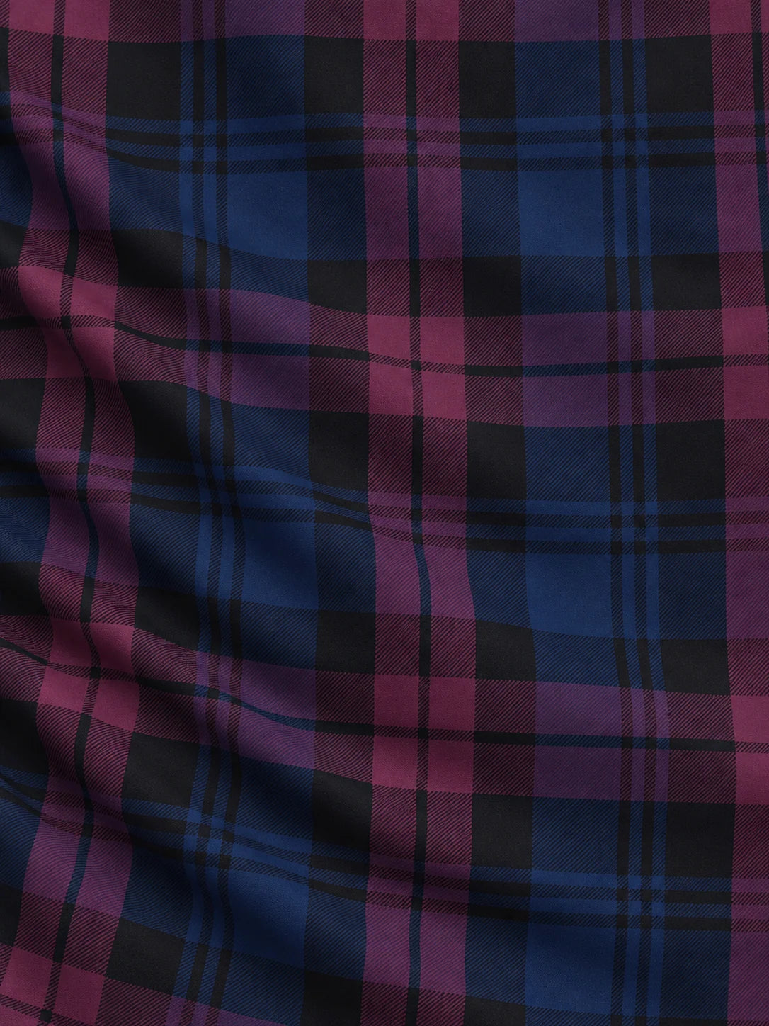 Golfpullover in Maulbeer-Lila mit Tartanmuster und Viertelreißverschluss