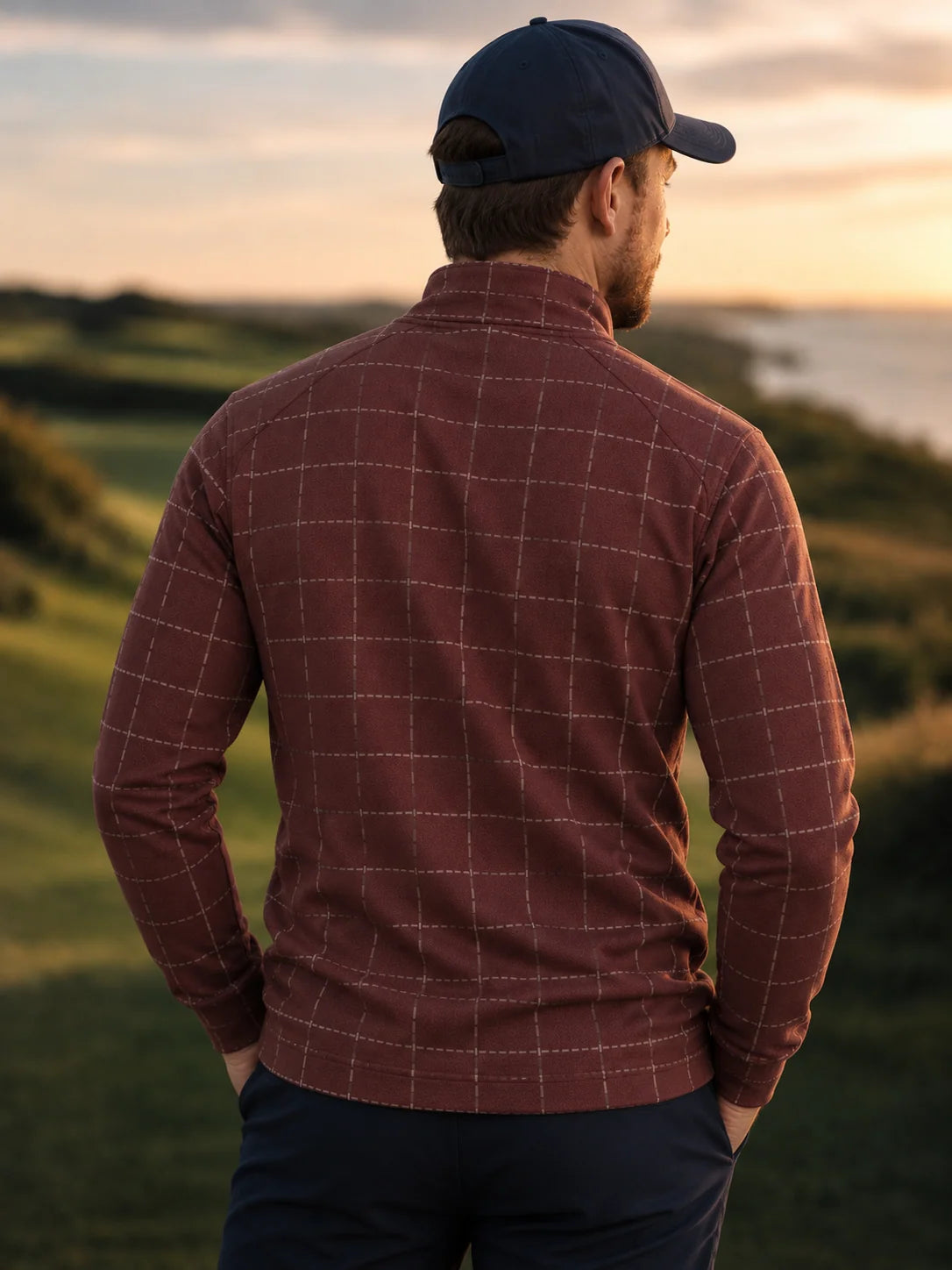Golf-Pullover aus Funktionsmaterial in Burgunderrot mit gesticktem Fensterkaromuster und Viertelreißverschluss